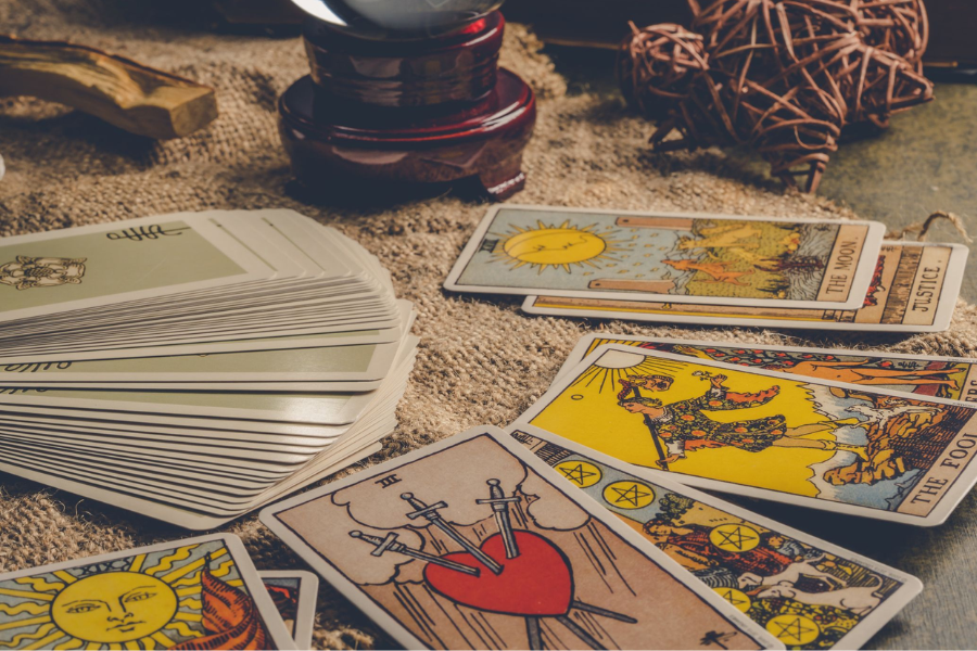 Harnessing Tarot Reading for Personal Finance Decisions